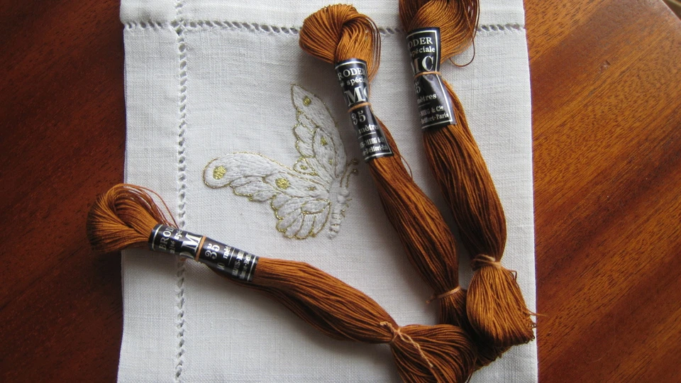 mercerie ancienne 3 échevettes D.M.C. 40m  coton à broder spécial n°35 DMC 434 - Photo 1/1