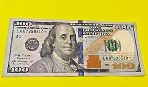 100 Dollar Bill Star Note 2009 - Series A.LA 073985510 - Picture 1 of 3