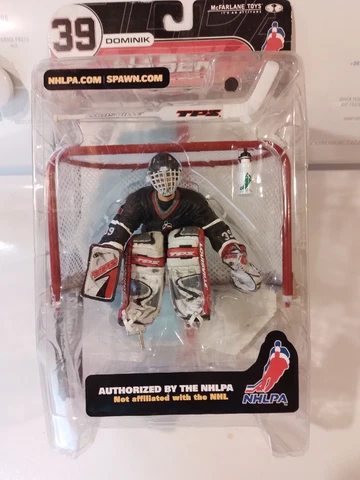 Mcfarlane Sportspicks NHLPA Dominik Hasek Figure McFarlane series 2 2000 RARE Cover