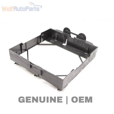 2011-2017 BMW 535I GT XDRIVE - Engine OIL Cooler Cover / Bracket 7572542 - Image 1 of 4