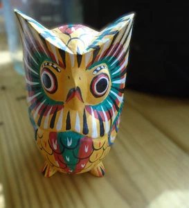 Owl Figurine large eyes radiating feather patterns in bright Colors 4" Mexicp - Picture 1 of 15
