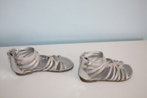 The Children's Place Silver Glitter Gladiator Zip Sandals Size 13 Girls