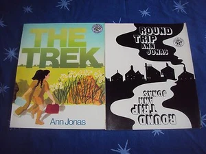 Ann Jonas THE TREK 1989 & ROUND TRIP 1990 - Both SIGNED, children, great art - Imagen 1 de 3