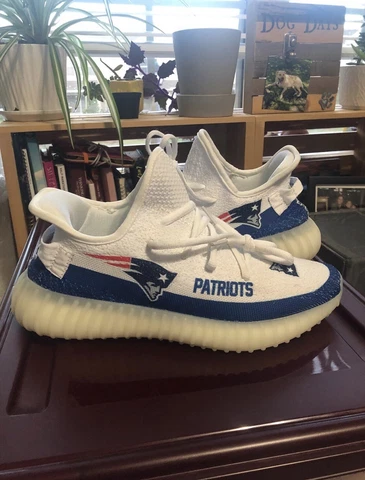 New England Patriots Lace up shoes - Size 9 Cover