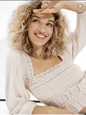 Top American Eagle Crochet Calado Talla S Volantes Pradera Boho Granny Cuadrado Crop Foto 1 de 4