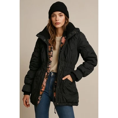 Abrigo Chaqueta acolchada We The Free People Negro Medio Floral Tejido Cuello ceñido Foto 1 de 4