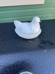 Vintage Milk Glass Hen on a Nest, 4.5" long x 4" tall - Picture 1 of 9