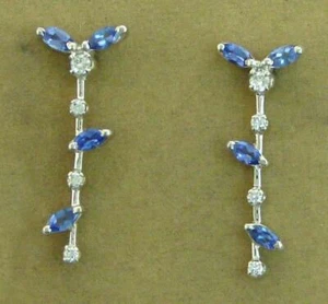 Pendientes de tachuelas de diseño de diamantes de zafiro azul de oro blanco liso de 18 K joyería - Imagen 1 de 3