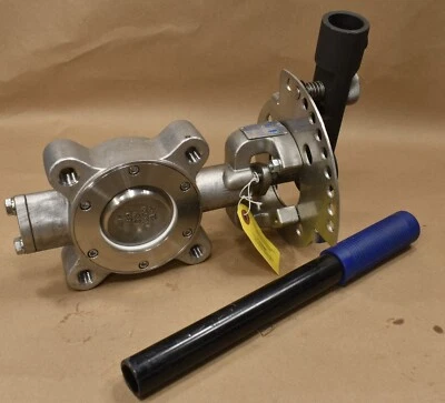 Milwaukee HP1LSS4211 Lug Style Butterfly Valve  Stainless Steel,  2.5 In, 150 - Image 1 of 4