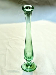 Vintage Hand Blown Glass Tall Emerald Green Twisted Stem Footed Vase 8” - Picture 1 of 4