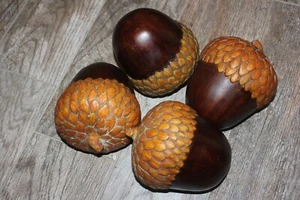 Set of 4! Large 5" x 6" Decorative Vintage Broyhill Acorns! VG Home Decor! - Picture 1 of 3