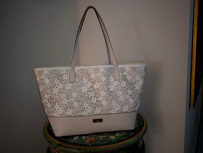 Bolso de Mano Kate Spade New York Bradford Court Margareta Blanco Beige Foto 1 de 4