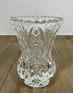 Elegante jarrón vintage de cristal mini brote 4 pulgadas borde diente de sierra ornamentado - Imagen 1 de 9