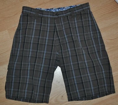 Pronto Uomo Men's Size 33 Plaid Shorts Flat Front Grey Black Chino  Dress Casual - Image 1 of 4