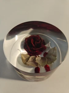 Vtg Acrylic, Beautiful Painted Red Rose Paperweight 2.5 X1.5 Tall  - Picture 1 of 10