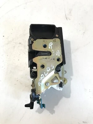 Mecanismo de bloqueo puerta trasera derecha Daewoo Kalos genuino 1.2 8V 2004 - Imagen 1 de 4