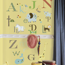 RoomMates - Alphabet Gepunktet - Wandtattoo Wandsticker Wandaufkleber Wandbilder