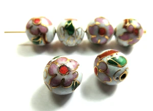 Vintage CLOISONNE BEADS ~ 6 Pieces ~ WHITE & GOLD ~ 10mm Round ~ ENAMEL - Picture 1 of 1
