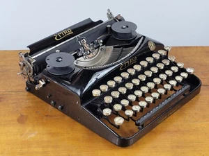 LOVELY TYPEWRITER ERIKA 5 EARLY VARIANT FROM 1929- NO RISK WITH SHIPPING - Picture 1 of 10
