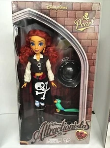 DISNEY PARKS PIRATI DEI CARAIBI bambola PERLA attrazionisti RITIRATO NUOVO CON SCATOLA - Foto 1 di 8