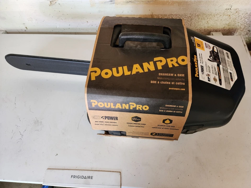 Poulan Pro PR4218 Chainsaw - Image 1 of 4