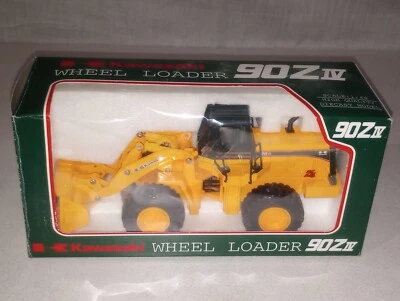 NEW IN BOX Kawasaki 1:48 Scale 90Z IV Front Loader MADE IN JAPAN - Image 1 of 4