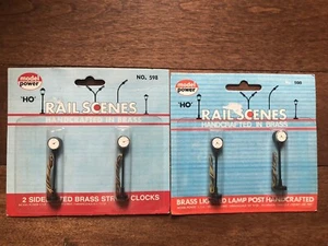 2X Model Power 598 2 Sided Lited Brass Street Clocks H0 Scale Train Diorama - Picture 1 of 2