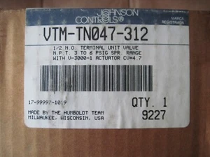 Johnson Controls VTM-TN047-312 1/2" N.O. Terminal Unit Valve / V-3000-1 Actuator - Picture 1 of 3