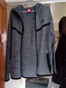 Mens Nike Sports/leisure Hoodie Size Medium Dark Grey - Picture 1 of 3