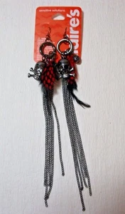 CLAIRE'S HALLOWEEN lange baumelnde Totenkopf OHRRINGE alle NEU GP #13 SELTEN - Bild 1 von 1