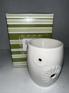 Scentsy DANDY WHITE Plug-In Warmer Retired New In Box - Picture 1 of 3