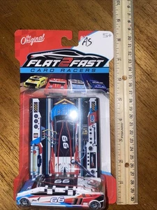 Lanciatore Veicoli Flat 2 Fast Card Racers #66 Nuovo Sigillato - Foto 1 di 3