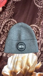 Canada Goose Unisex Beanie Hat Grey - Picture 1 of 2