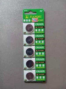 Plaque de 5 piles bouton alcaline CR 2025 - Foto 1 di 1