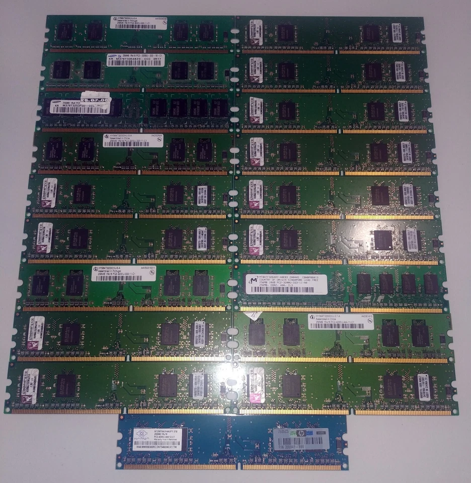 PACK 19 MEMORIAS RAM DDR2 256Mb - Imagen 1 de 1