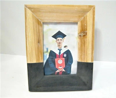 Beautiful Solid Wood Tabletop Photo Frame Picture Holder for 4x6 Photo  - Image 1 of 4