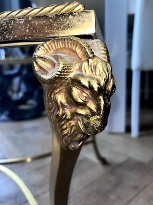 Maison CHARLES. Table basse en bronze  & marbre, têtes de béliers & sabots - Photo 1/4