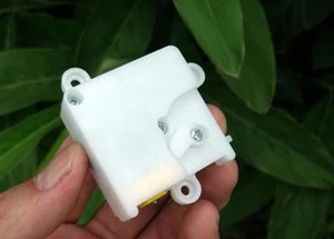 2pcs DC3V-5V 170rpm-250rpm Worm Plastic Gearbox Micro Gear Motor for DIY Toy Car - Picture 1 of 6