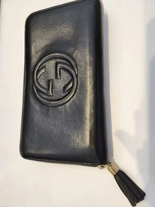 Cartera Larga Gucci Cuero Negro con Borla - Imagen 1 de 8