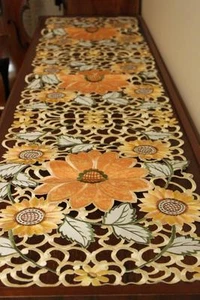 Elegantly embroidered top quality table runners for furniture and home deco - Picture 1 of 3
