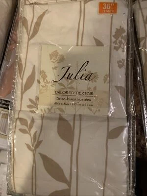 Julia Marfim/Castanho Contemporâneo Projetado Floral Personalizado Café/Camada Par 60"x36" - Imagem 1 de 2