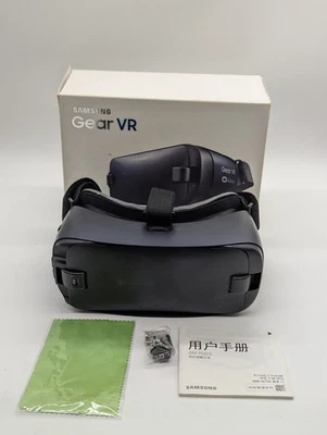 Samsung Gear VR SM-R323 Oculus Black Smartphone Virtual Reality Headset - Image 1 of 4