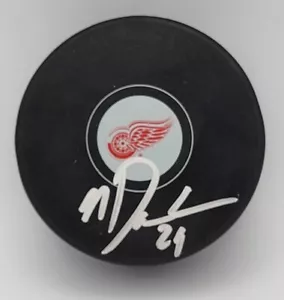 NATE DANIELSON DETROIT RED WINGS TOP PICK SIGNED NHL PUCK RARE COA - Picture 1 of 2
