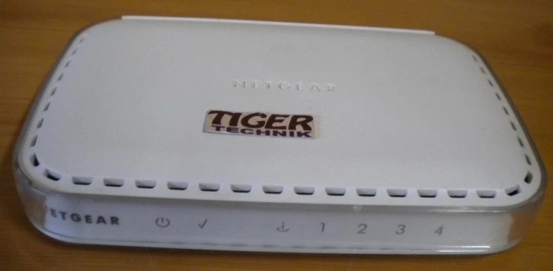 Netgear RP614 v3 Cable DSL Web Safe Router 4x Port* nw443 - Bild 1 von 1