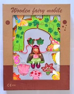 NEU KLEINE FUSSFEE HOLZ MOBILE, MEHRFARBIG BRANDNEU  - Bild 1 von 5