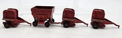 VINTAGE ERTL International 1/64 SCALE GRAIN WAGON,HAY BALERS RED DIECAST  - Image 1 of 4