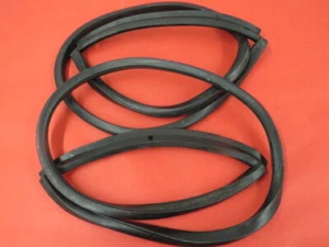 NEW 1940 Ford / 1940-47 Pickup windshield rubber seal left and right 01A-7003110 - Picture 1 of 4