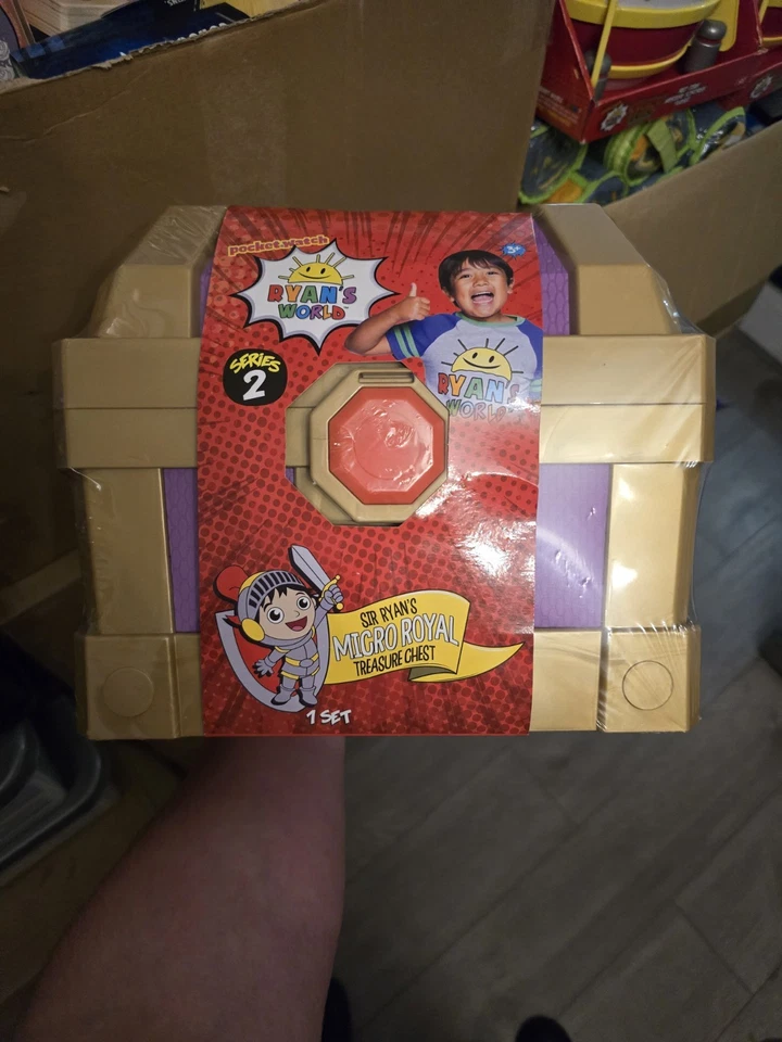 POCKET WATCH Ryan’s World Sir Ryan’s Micro Royal Treasure Chest 3+ Series 2 Rrp £49.99