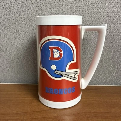 🏈 VINTAGE 1976 NFL DENVER BRONCOS THERMO SERV PLASTIC CUP/MUG -MADE IN USA -VGC - Image 1 of 4