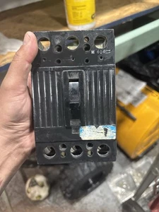 GE THQD32125 125A Circuit Breaker Type THQD 3 Pole 240V 125 Amp General Electric - Picture 1 of 8